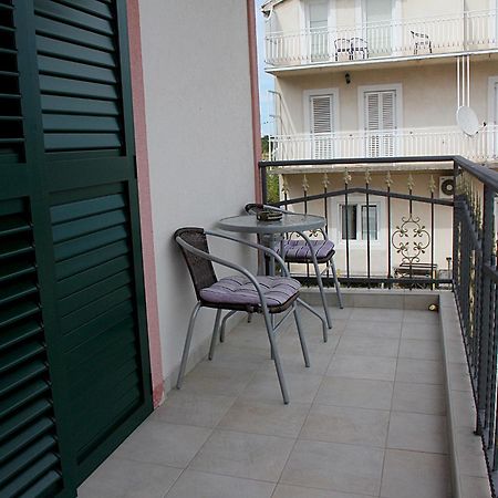 לוזובאק Apartmani Krka Rooms חדר תמונה