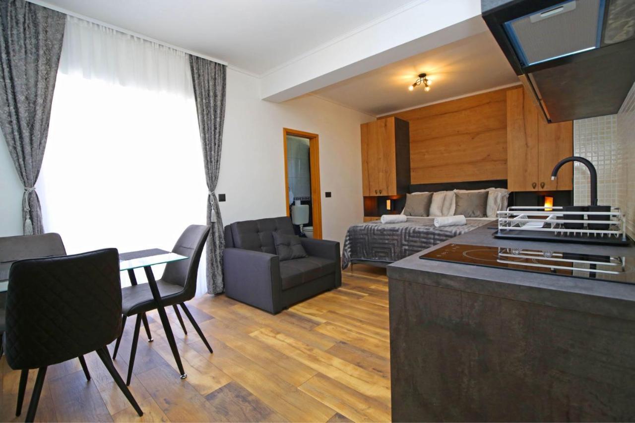 לוזובאק Apartmani Krka Rooms מראה חיצוני תמונה