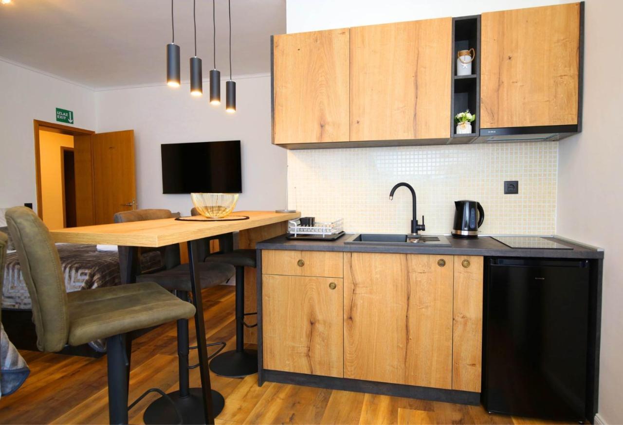 לוזובאק Apartmani Krka Rooms מראה חיצוני תמונה