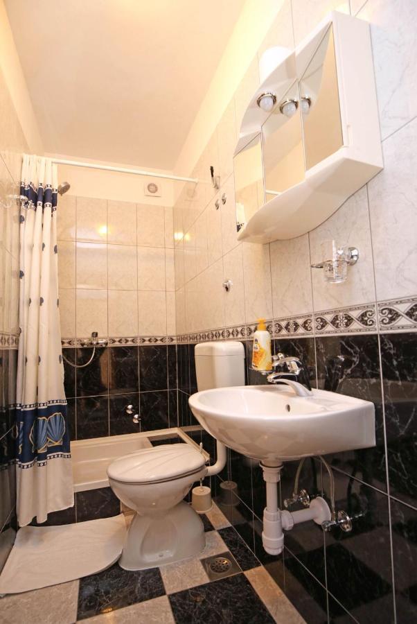 לוזובאק Apartmani Krka Rooms מראה חיצוני תמונה