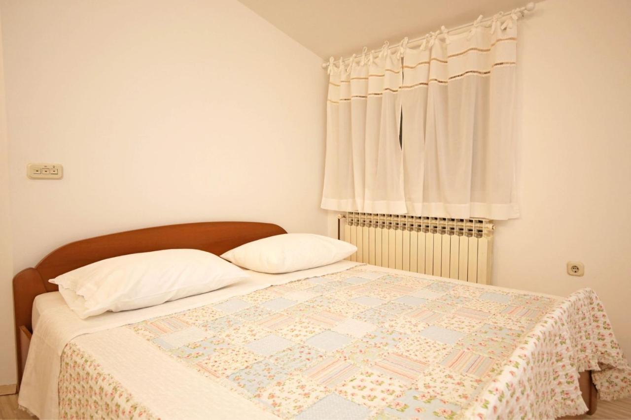 לוזובאק Apartmani Krka Rooms מראה חיצוני תמונה