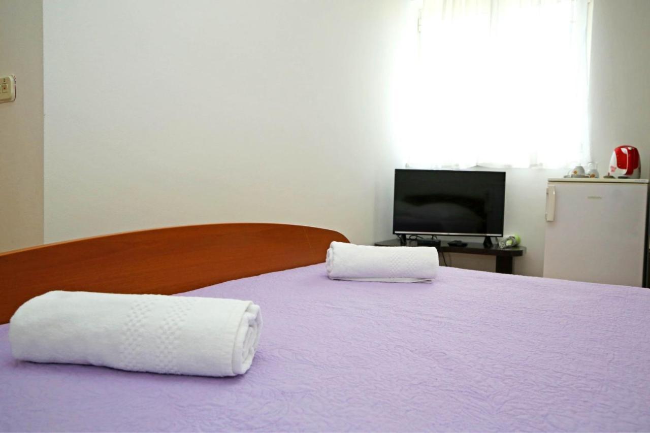לוזובאק Apartmani Krka Rooms מראה חיצוני תמונה