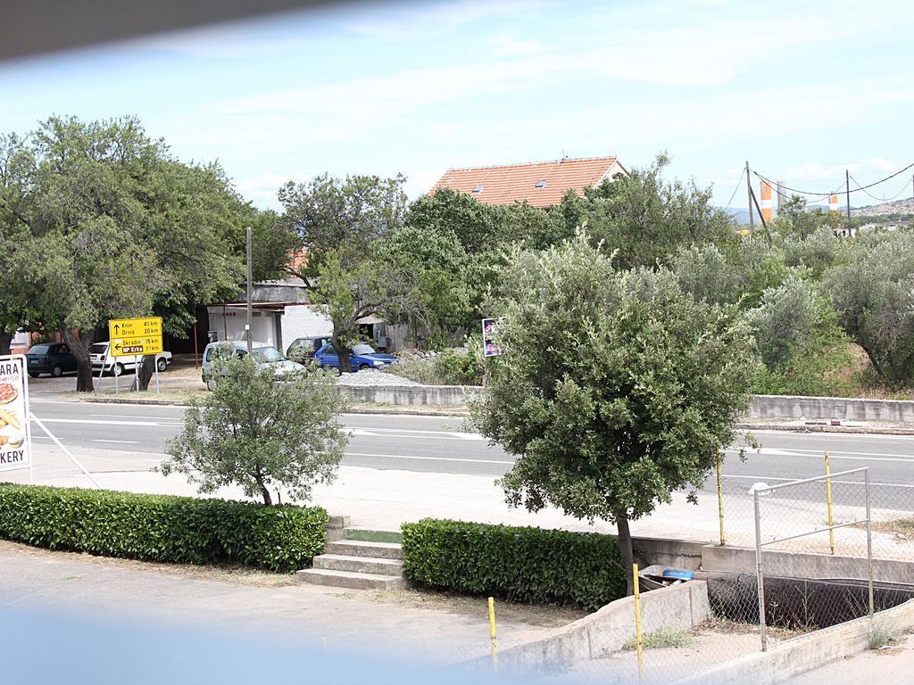לוזובאק Apartmani Krka Rooms מראה חיצוני תמונה